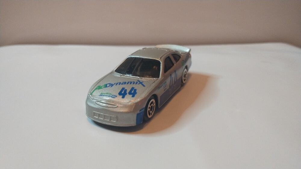 Maisto Ford Taurus Ad Dynamix #44 Gray Silver Blue Green Race Car AdDynamix! 107